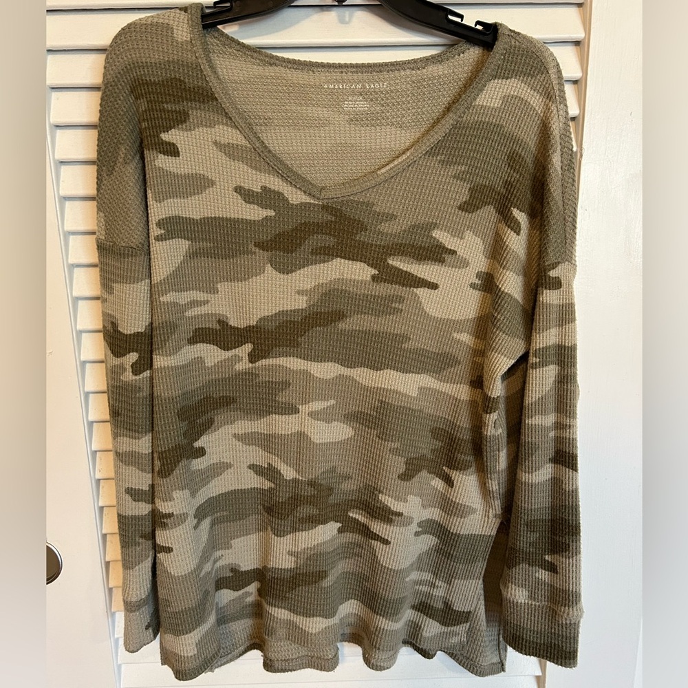 American Eagle Olive Camo Long Sleeve Waffle Knit Top